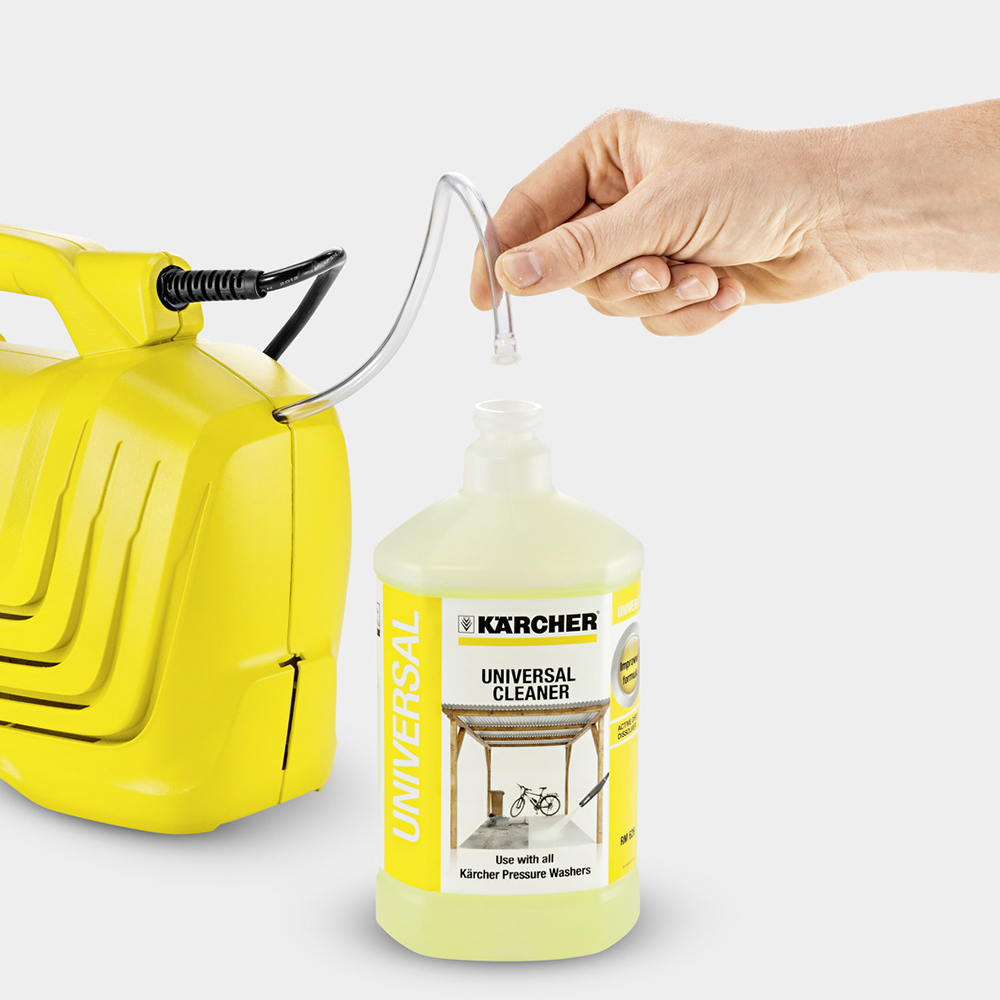 KARCHER UNIVERSAL CLEANER RM 626 1L removes oil, grease and stubborn
